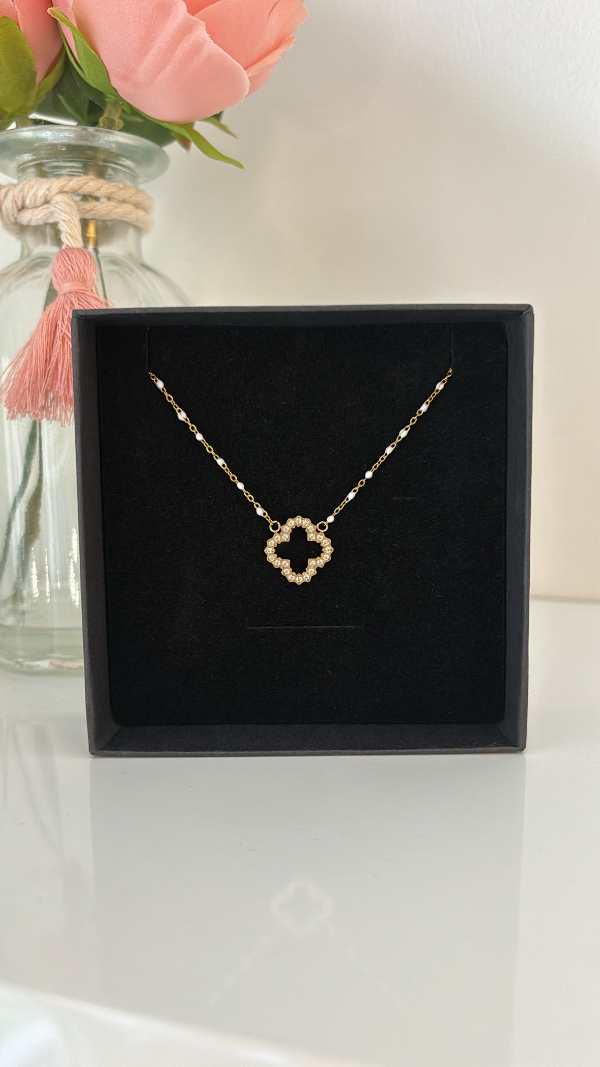 Collier Lotus gold