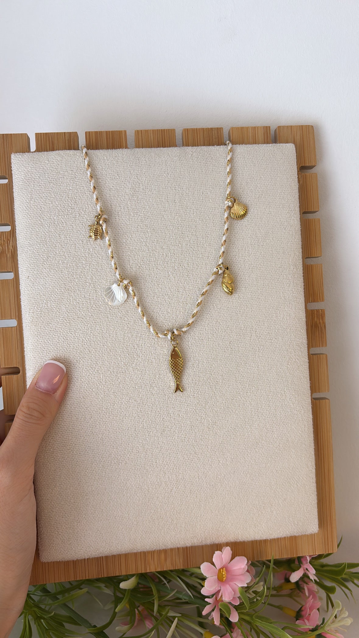 Collier Gaia gold