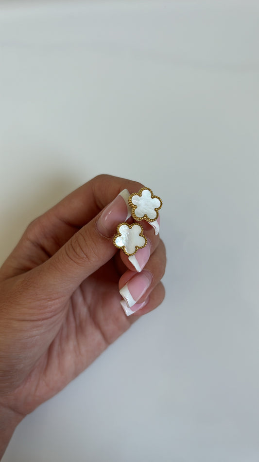 Boucle Classy White gold