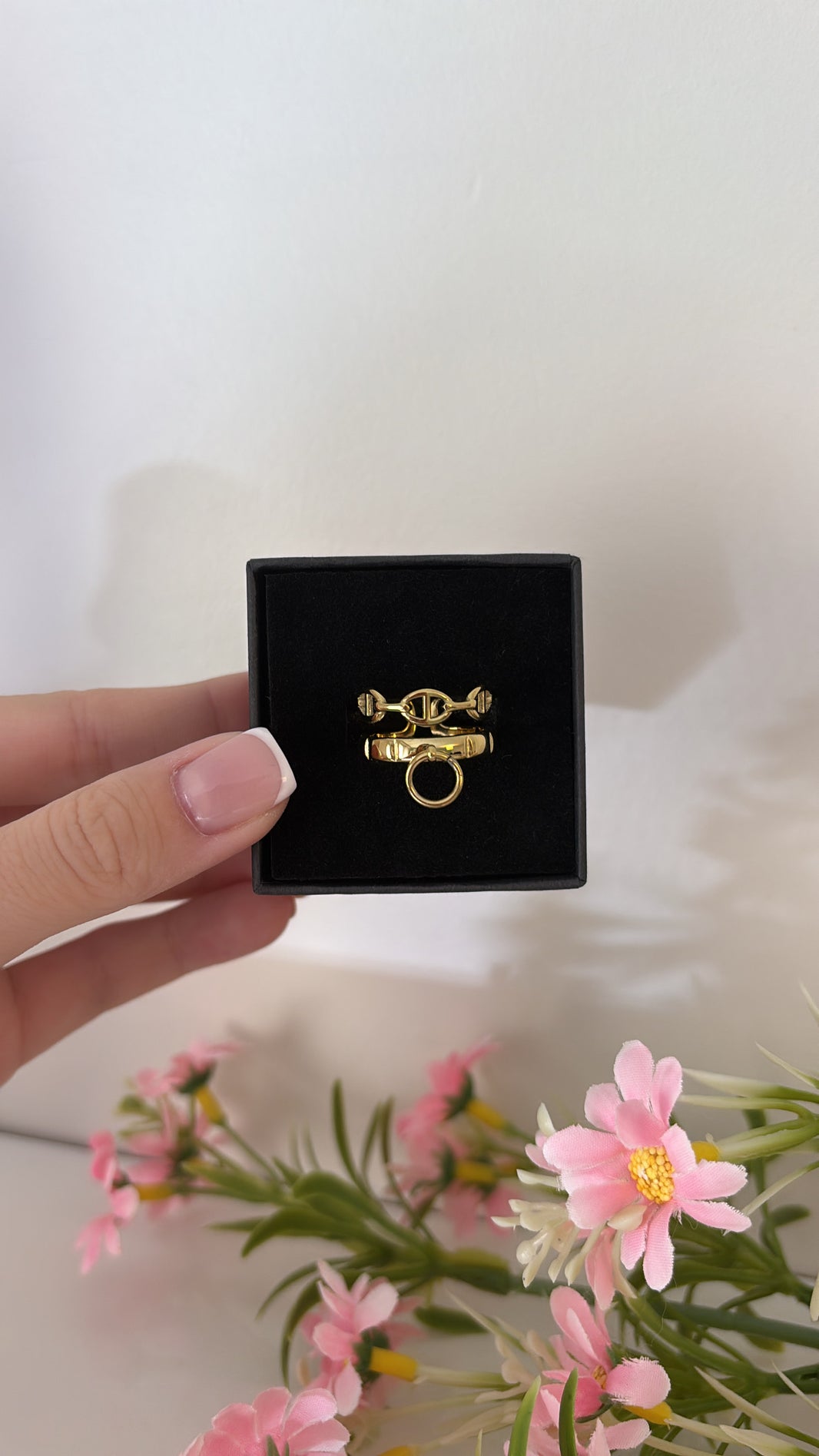 Éclat ambré - Bague Sphère en Laiton Doré et Verre Clair Artisanale du Kenya - REMBO