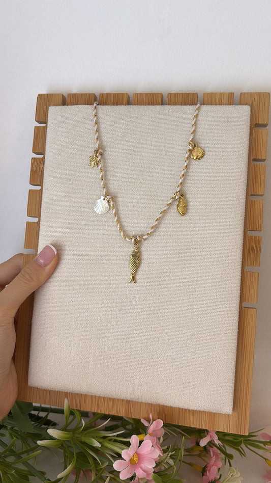 Collier Gaia gold